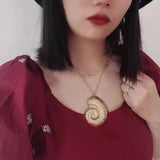 Vintage Conch Pendant Necklace for Woman Holiday