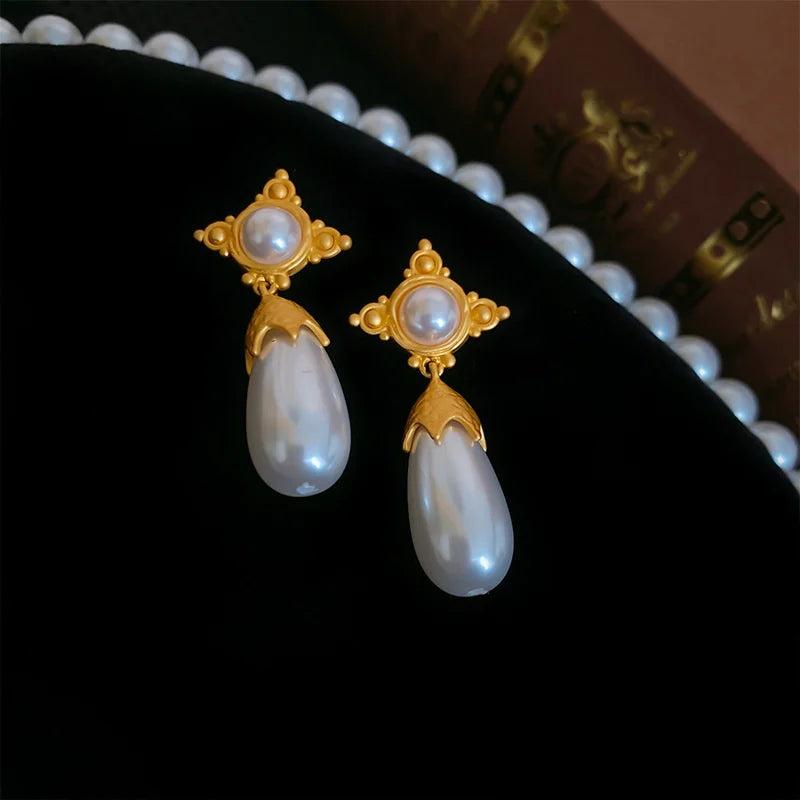 Temperament Love Pearl Studs Women's Ear Accessories