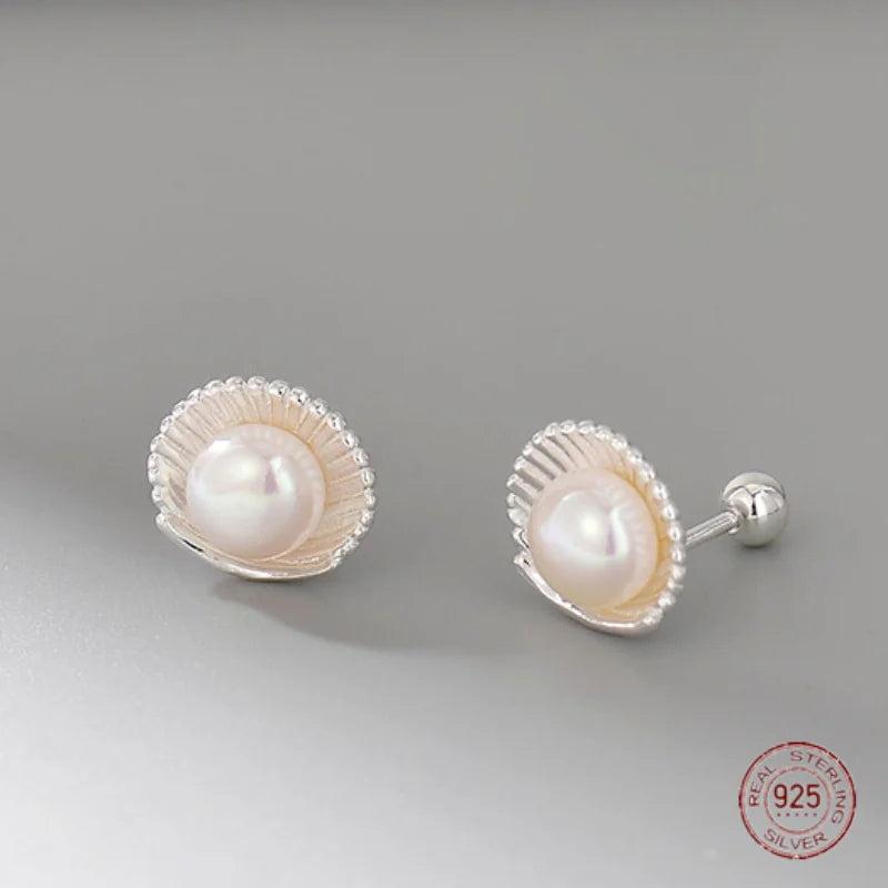 Vintage Style Shell Pearl Stud Earrings for Women Banquet Jewelry Gift