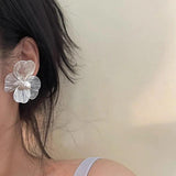 Metal Flower Pearl Earrings European Style Stud Earrings