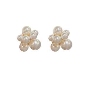 Sweet Temperament Pearl Earrings Flower Design Silver Needle