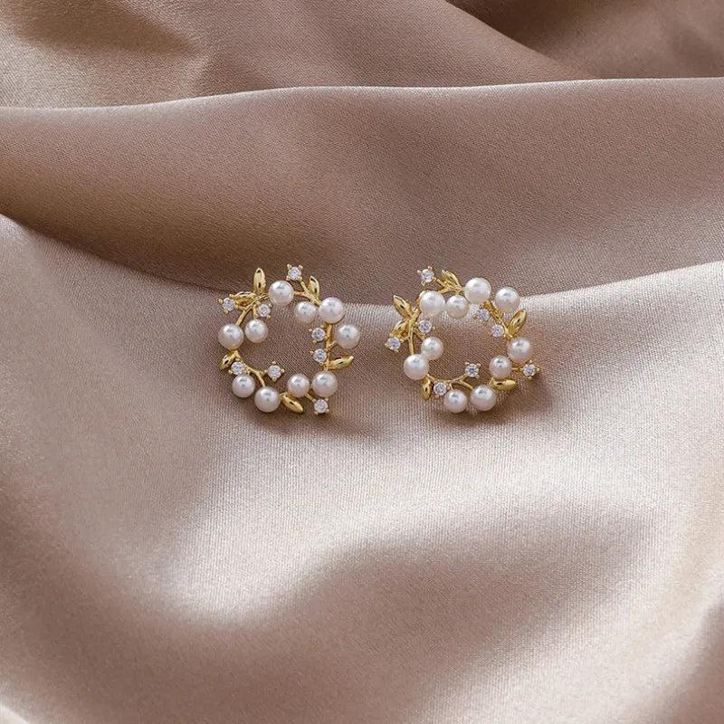 Sweet Pearl Wreath Ring Earrings - Circle Earrings