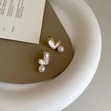 Fashionable Arrival Shell Pearl Love Ear Stud for Women