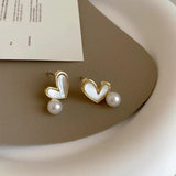 Fashionable Arrival Shell Pearl Love Ear Stud for Women