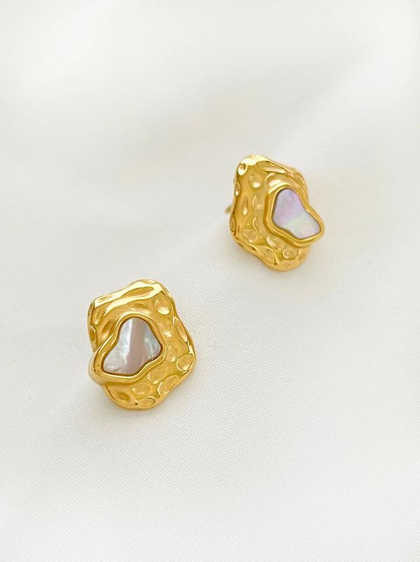 Peri'sbox 18K Pvd Plated Hammered Mother of Pearl Stud Earrings