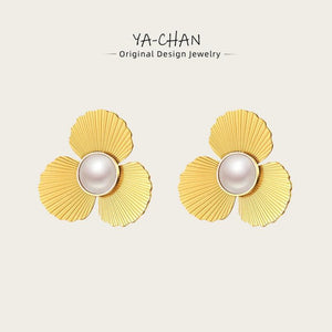 YACHAN Flower Stud Earrings 18K Plated Stainless Steel Vintage Pearl Jewelry