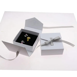 DoreenBeads Gray Ribbon Bowknot Gift Present Jewelry Box