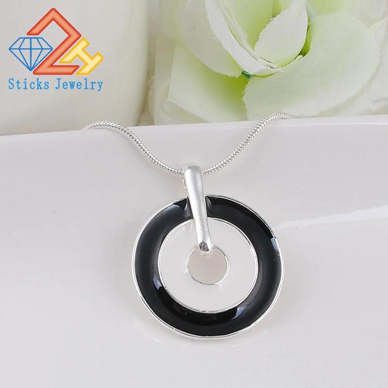 Round Pendant Environmental Protection Zinc Alloy Necklace