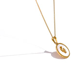 Flower Pendant Necklace with Natural Shell Round Collar