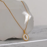 Flower Pendant Necklace with Natural Shell Round Collar