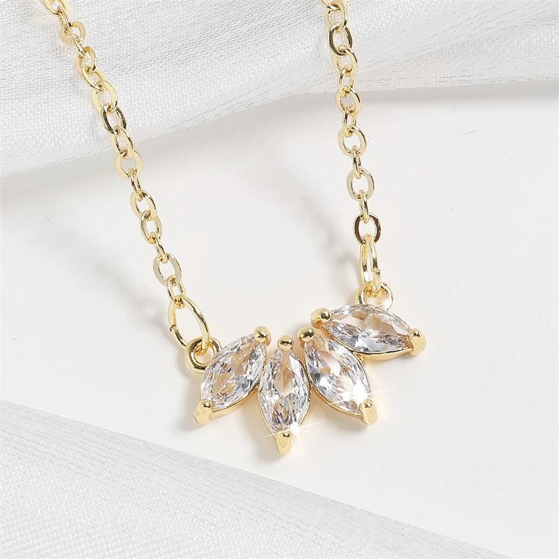 Leaf Shape Zircon Pendant Necklace For Women Clavicle Chain Elegant Jewelry