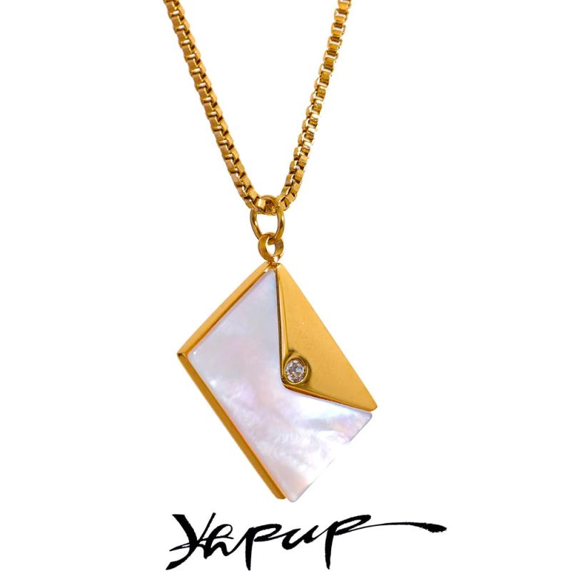 Shell Pendant Stainless Steel Necklace for Women 18K PVD Plated Jewelry