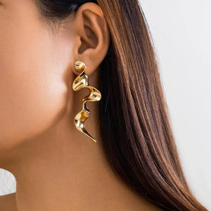 Vintage Metal Twisted Long Drop Earrings for Women Geometric Waves Jewelry