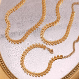 Leaf Fishtail Necklace in 18K Plated Stainless Steel