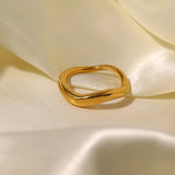 Uworld Geometric 18K Plated Stainless Steel Wavy Finger Ring for Women