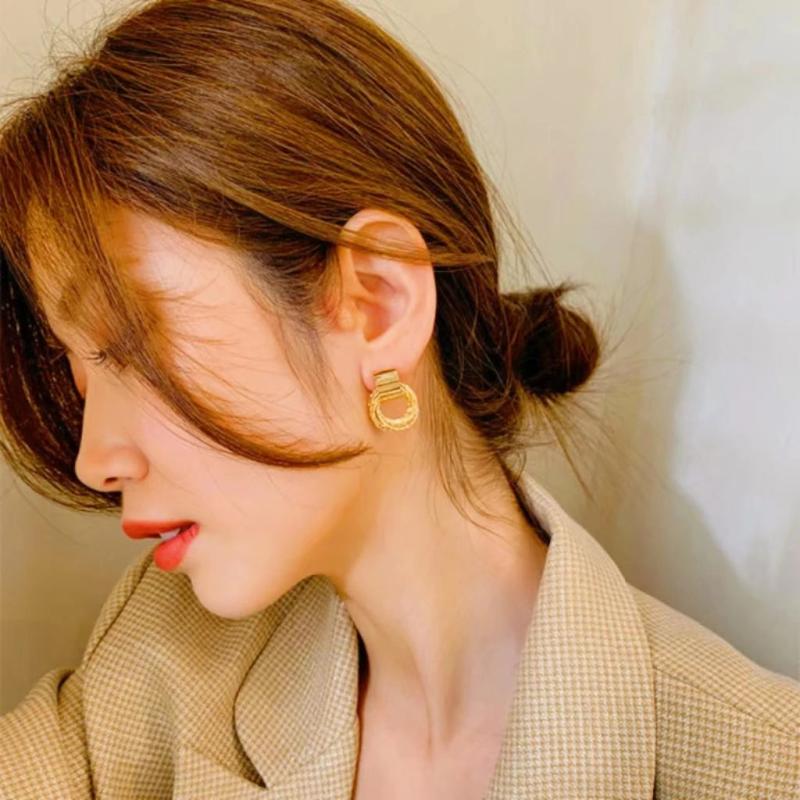 Retro Metal Circle Stud Earrings for Women Jewelry