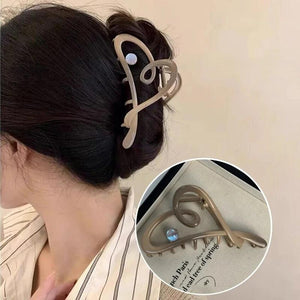 Metal Hollow Heart Hair Claws Crab Hairpins