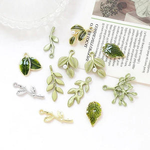 10 Pc Alloy Leaf Pendant for DIY Jewelry Making
