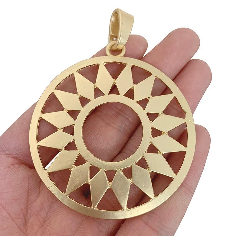 2pcs Boho Hollow Flower Round Charms Pendants for DIY Necklace