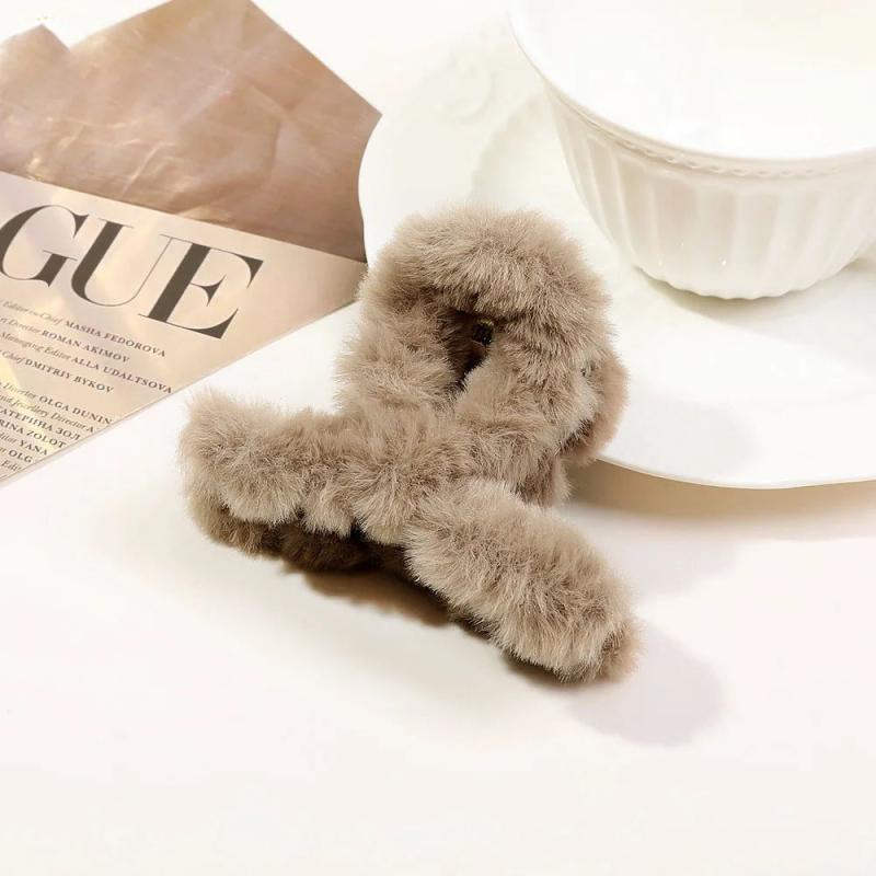 Winter Plush Hair Claw Clips Furry Crab Clip Clamps Barrettes Fluffy Shark Clip