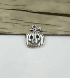50pcs Mixed Punk Skull Charms Pendants Accessories