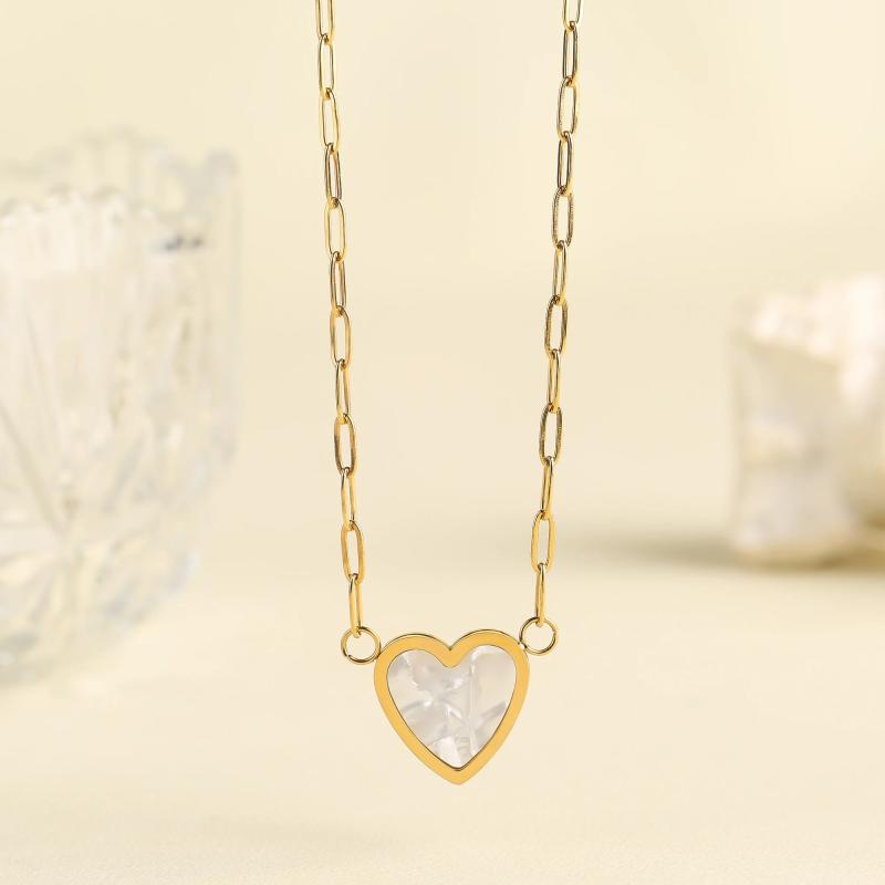 Women's Stainless Steel Heart Pendant Necklace Classic Jewelry