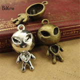 BoYuTe 16*30MM Alien Extraterrestrial Pendant Charms Lot