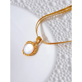 Natural Shell Round Pendant Necklace Stainless Steel Chain Temperament Jewelry