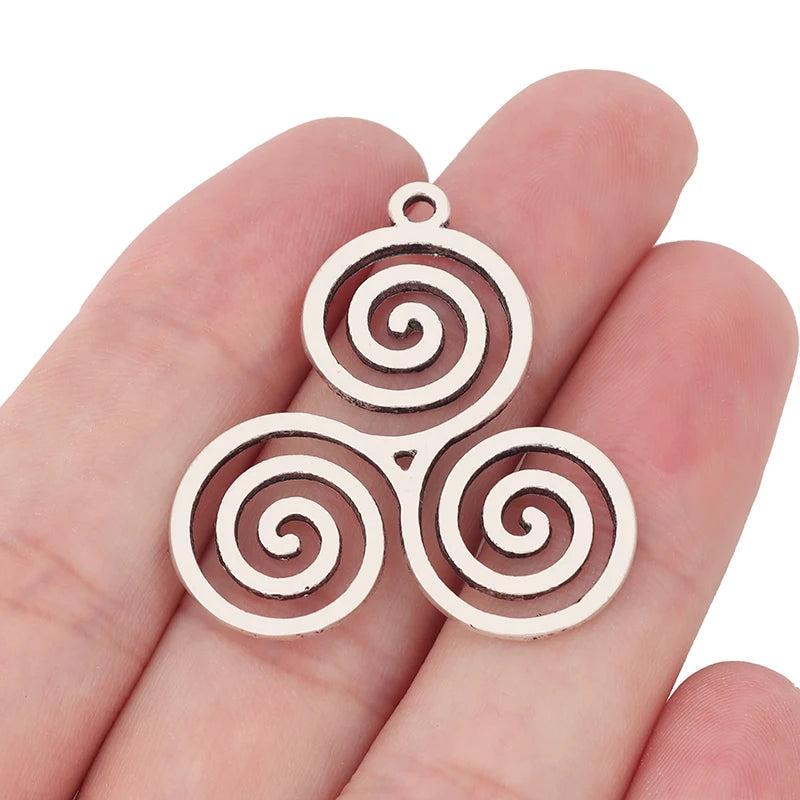 10 Tibetan Silver Celtic Knot Charms Pendants for Jewelry Making