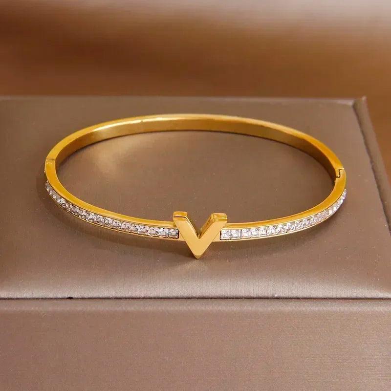 Stainless Steel Charm Bracelet for Women Crystal Shell Wrist Jewelry Gift