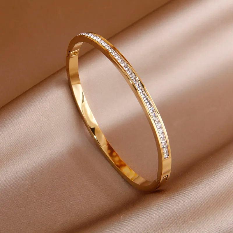 Stainless Steel Star Zirconia Charm Bracelet for Women
