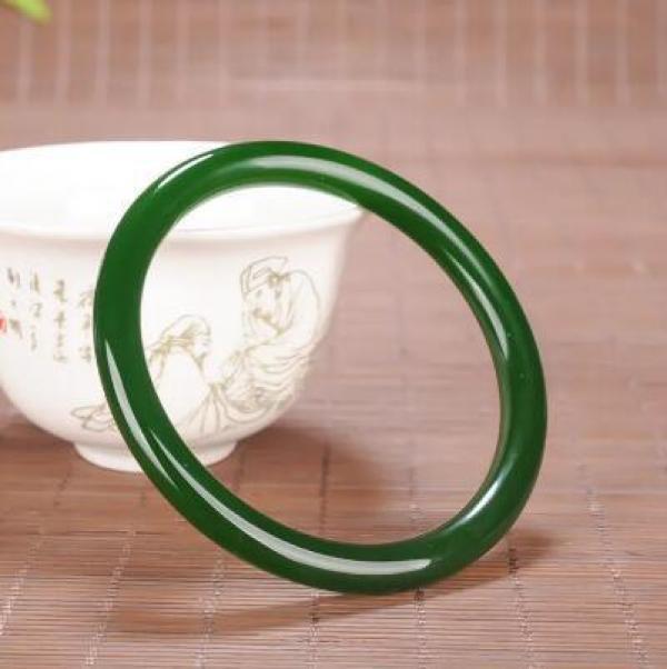 Green Jade Round Bracelet Chinese Charm Jewellery Hand-carved Luck