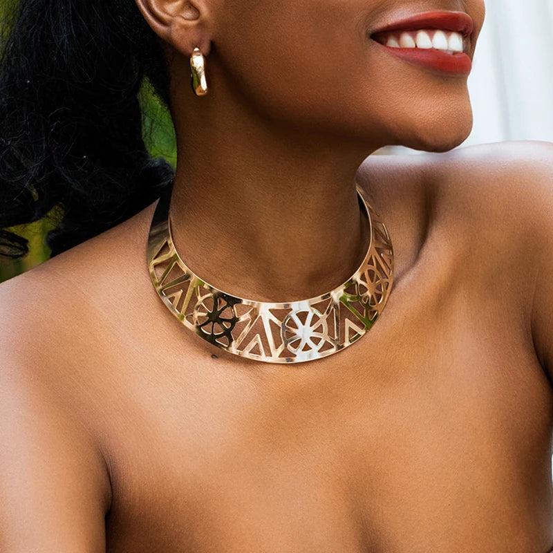 Exaggerated Metal Wire Torques Choker Necklace