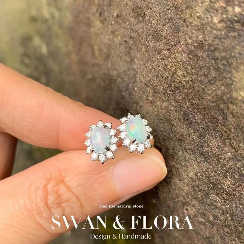 Vintage Natural Opal Stud Earrings 925 Silver Femme Gift