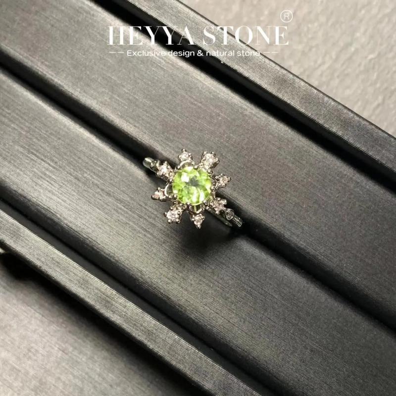 Natural Peridot Ring For Women 925 Silver Plated Fine Jewelry