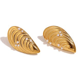 Chic Shell Pearl Earrings in Silver Stainless Steel