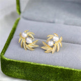 French High Stereoscopic Leaf Texture Pearl Delicate Earrings
