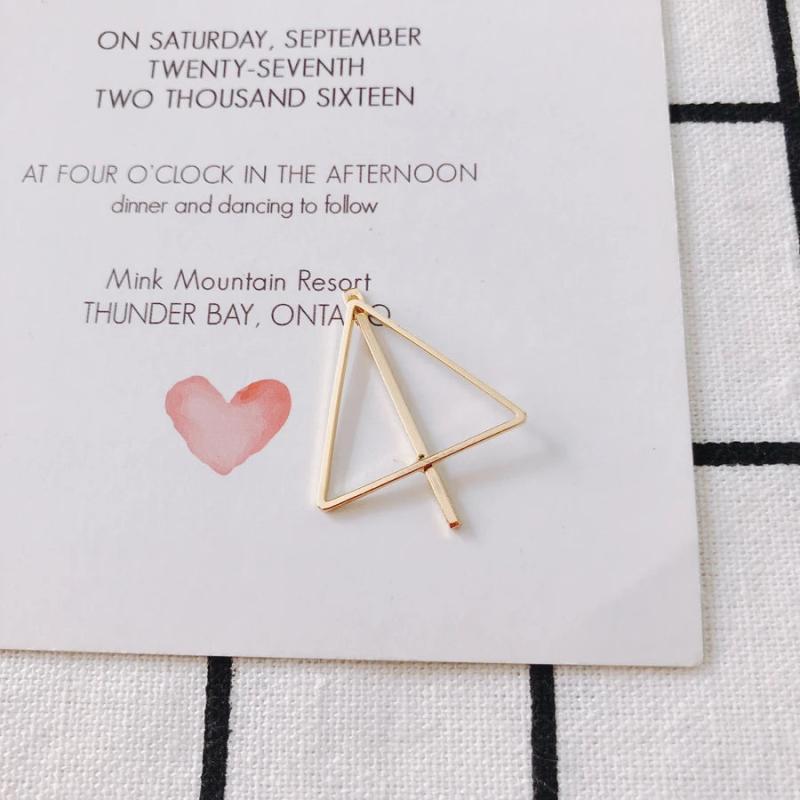 6pcs Alloy Triangle Earrings White
