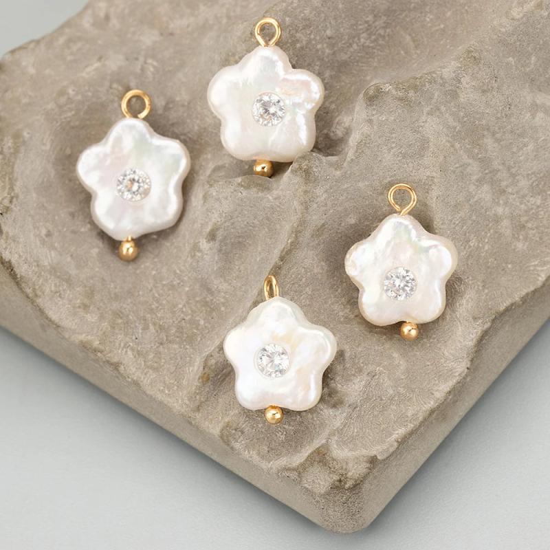 Natural Pearl Copper Pendant with Zircons
