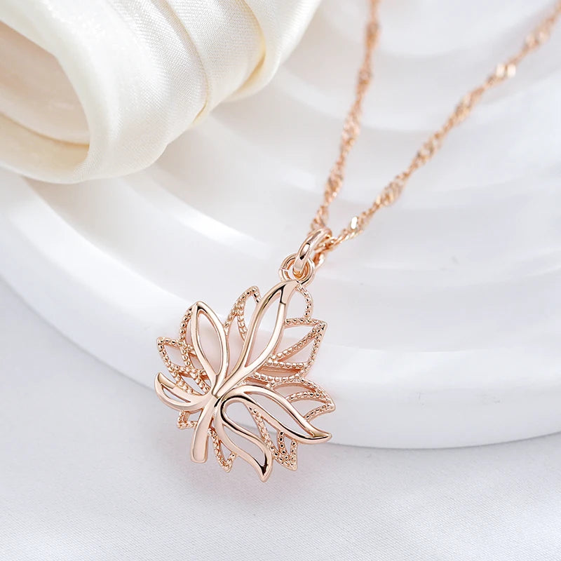 Smooth Maple Leaf Pendant 585 Plated Women Necklace Choker Chain Jewelry