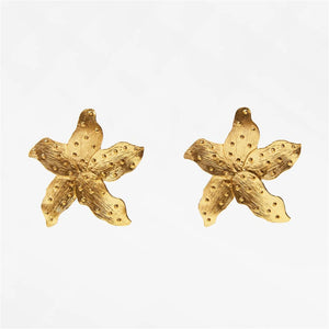 Vintage Conch Pendant Necklace & Starfish Earrings Set
