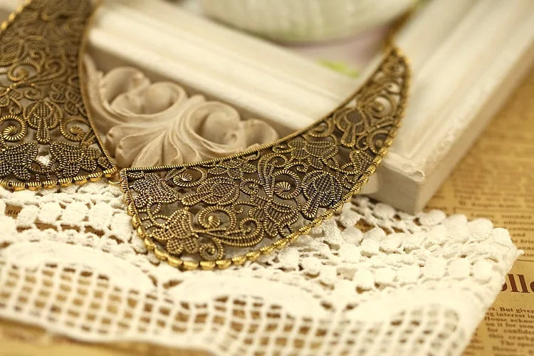 Vintage Retro Hollow Metal False Collar Necklaces For Women