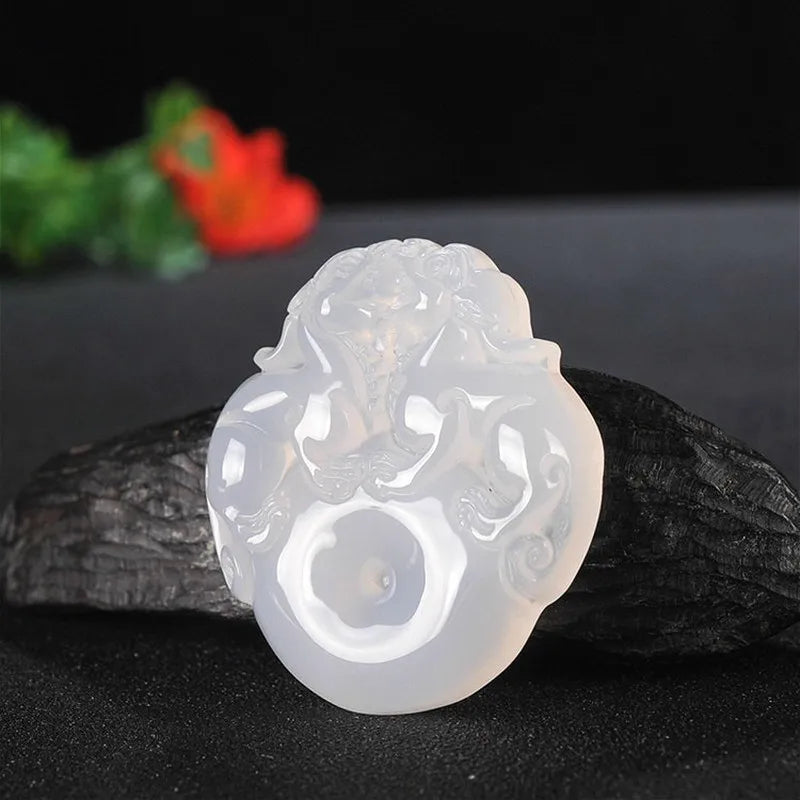 Green Pixiu Pendant Natural Chalcedony Necklace Women Tiger