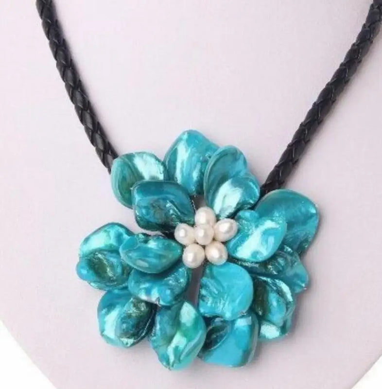 Baroque Freshwater Pearl Leather Necklace