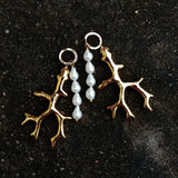 KKGEM 7X10MM Natural Keshi Pearl Resin Coral Hoop Earrings