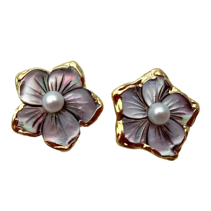 KKGEM 20mm Sea Shell Carved Flower Stud Earrings
