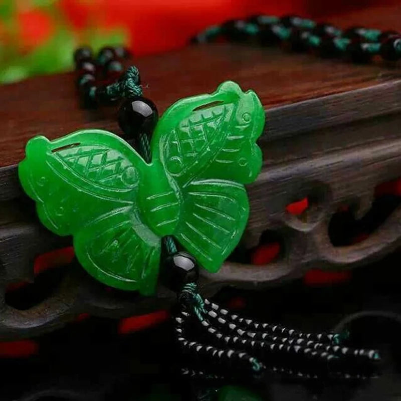 Green Stone Carving Butterfly Pendant Necklace Jewelry