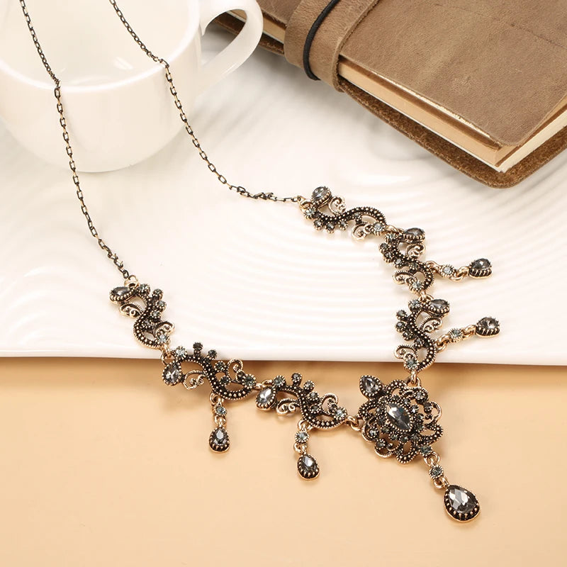 Kinel Grey Crystal Flower Necklace Boho Ethnic Wedding Jewelry
