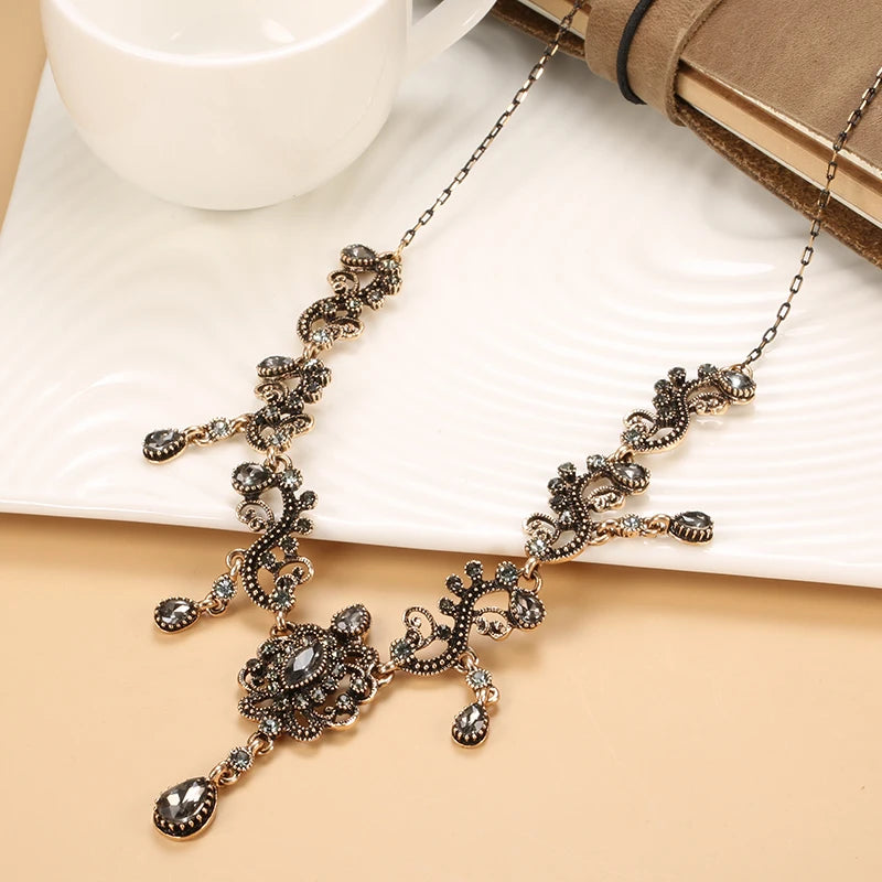 Kinel Grey Crystal Flower Necklace Boho Ethnic Wedding Jewelry