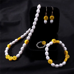 Retro Pearl Smiley Choker Necklace For Women